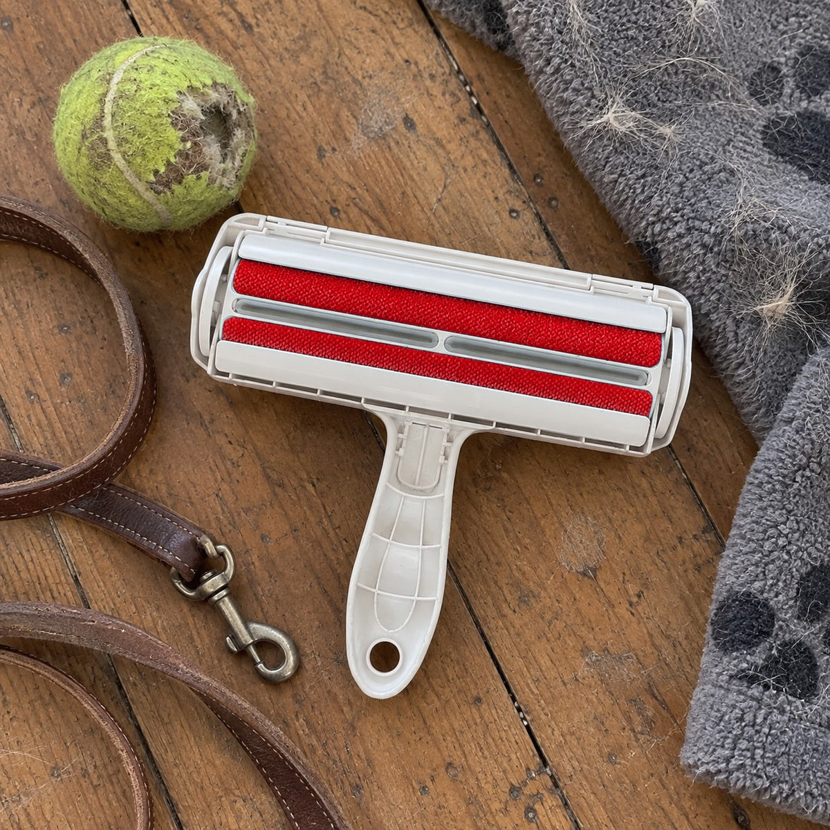 Self-Cleaning Pet Hair Roller: Couch, Car & Clothes